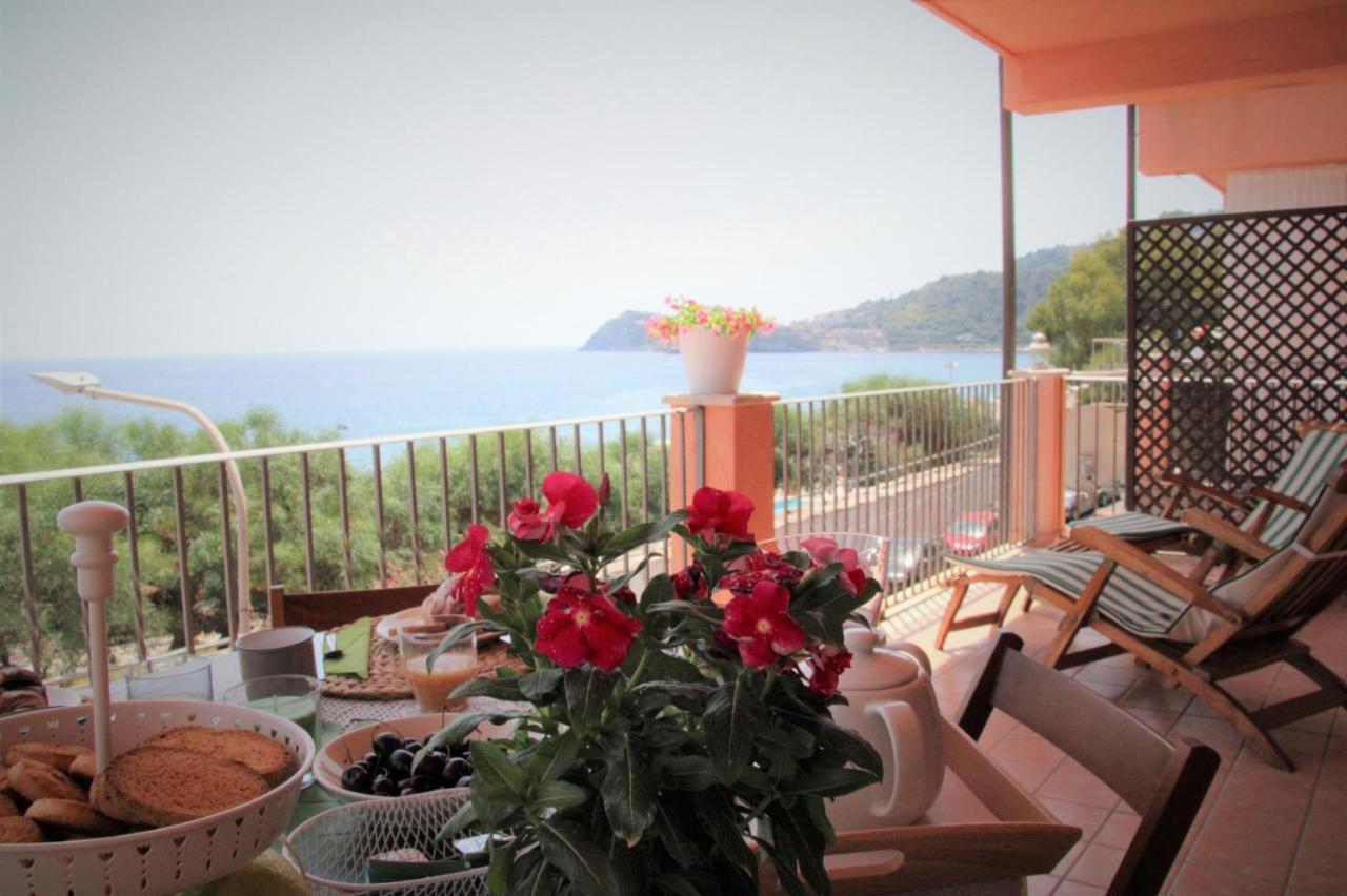 Poseidone Sea Apartment Taormina Mazzeo Eksteriør bilde