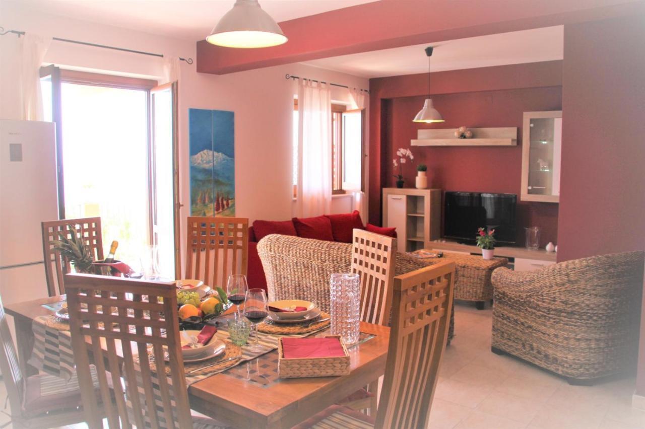 Poseidone Sea Apartment Taormina Mazzeo Eksteriør bilde