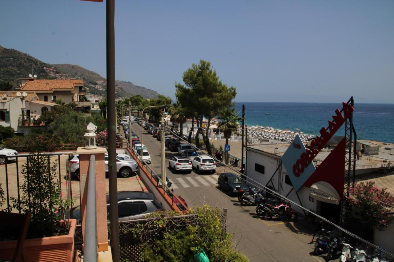 Poseidone Sea Apartment Taormina Mazzeo Eksteriør bilde