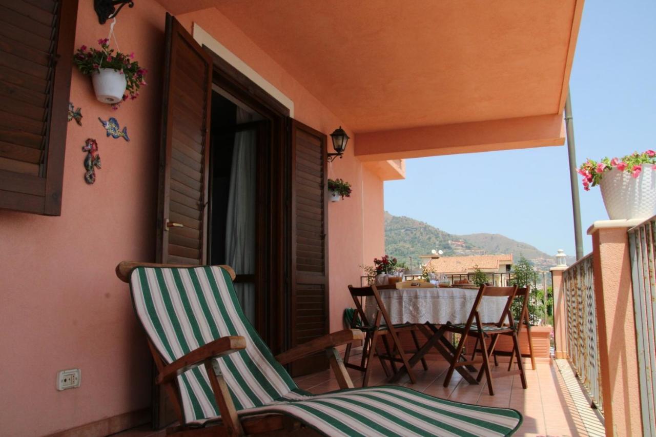 Poseidone Sea Apartment Taormina Mazzeo Eksteriør bilde