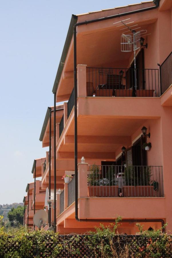 Poseidone Sea Apartment Taormina Mazzeo Eksteriør bilde