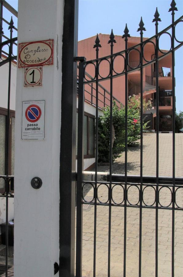 Poseidone Sea Apartment Taormina Mazzeo Eksteriør bilde