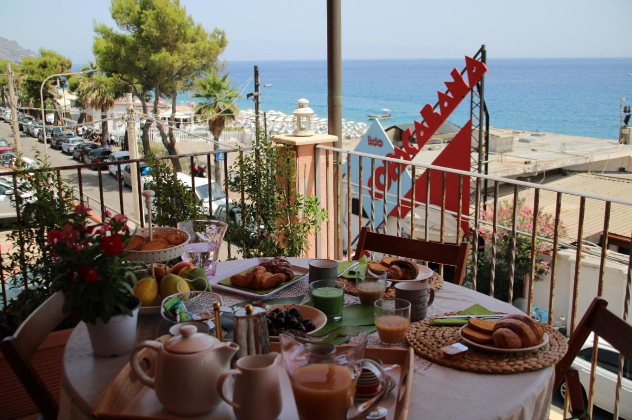 Poseidone Sea Apartment Taormina Mazzeo Eksteriør bilde
